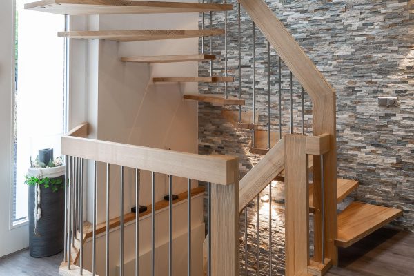 Geländertragende Systemtreppen